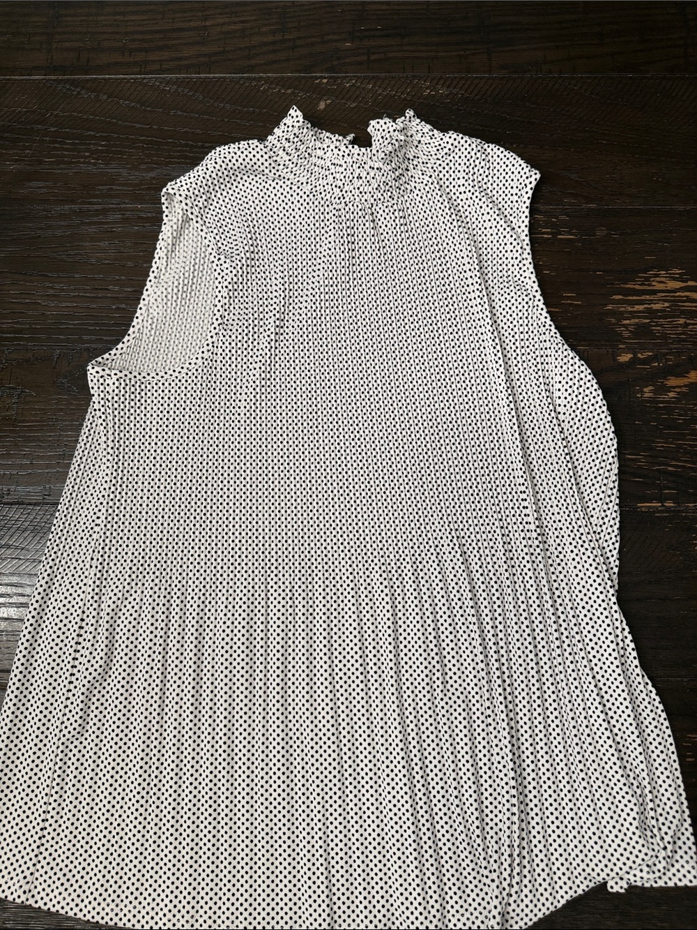 Adrianna Papell White and Black Polka Dot Sleeveless Blouse
